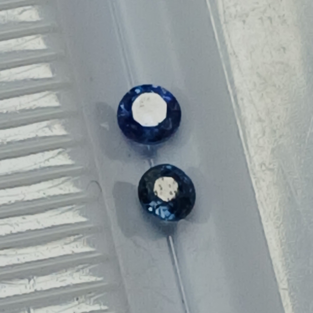 Blue and Dark Blue Sapphires Gemstones 2mm